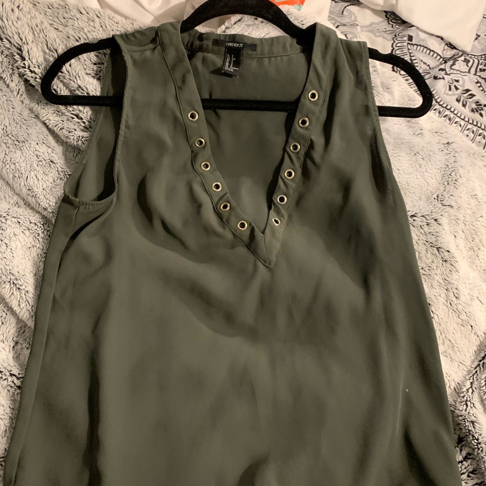 Forever 21 V neck tank